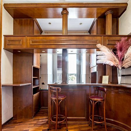 Downtown Luxury B&B - Termini Train Station Рим Экстерьер фото