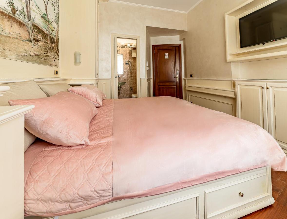 Downtown Luxury B&B - Termini Train Station Рим Экстерьер фото
